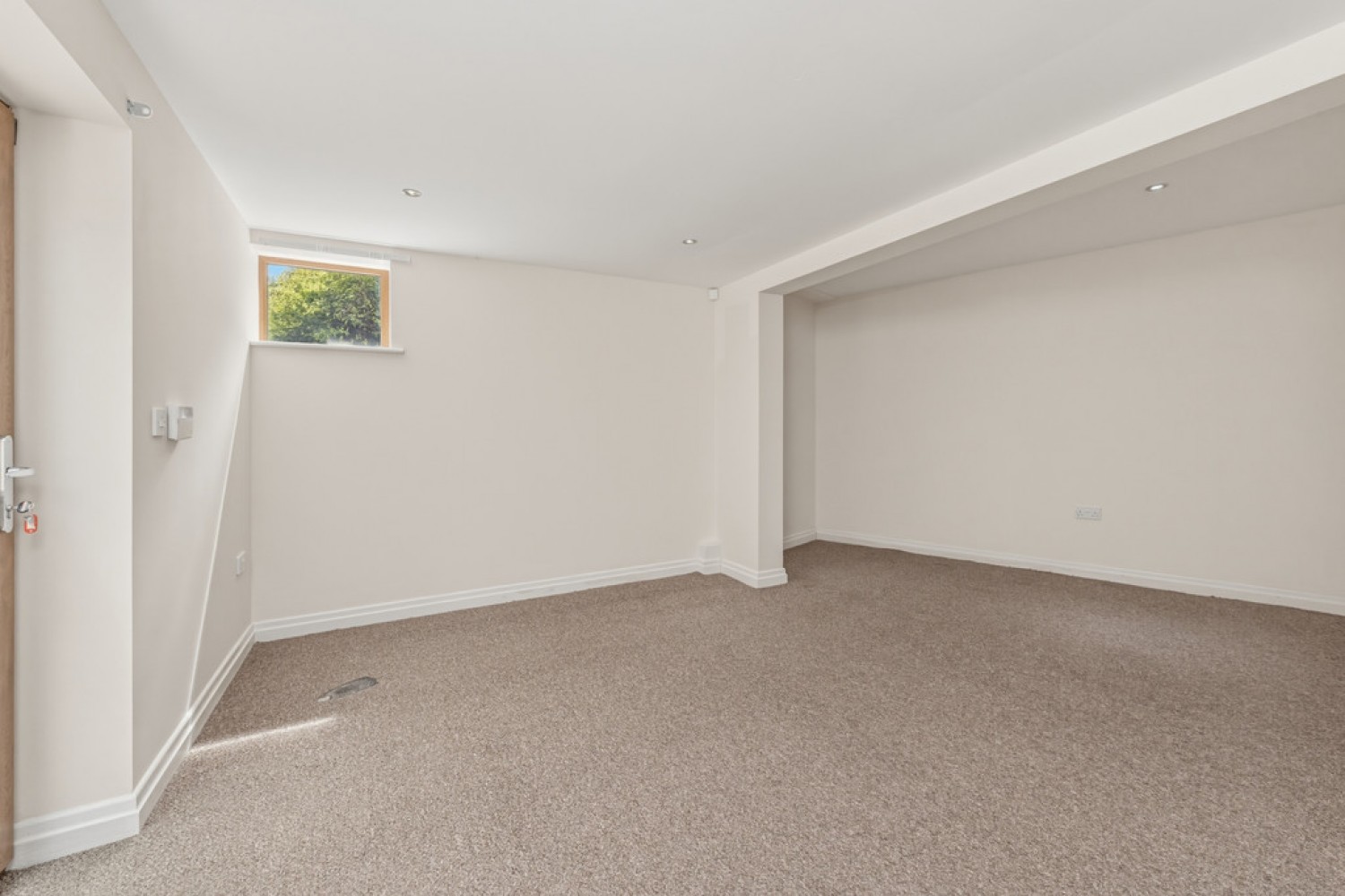5 bedroom House for Sale Yew Tree Road, Shepley