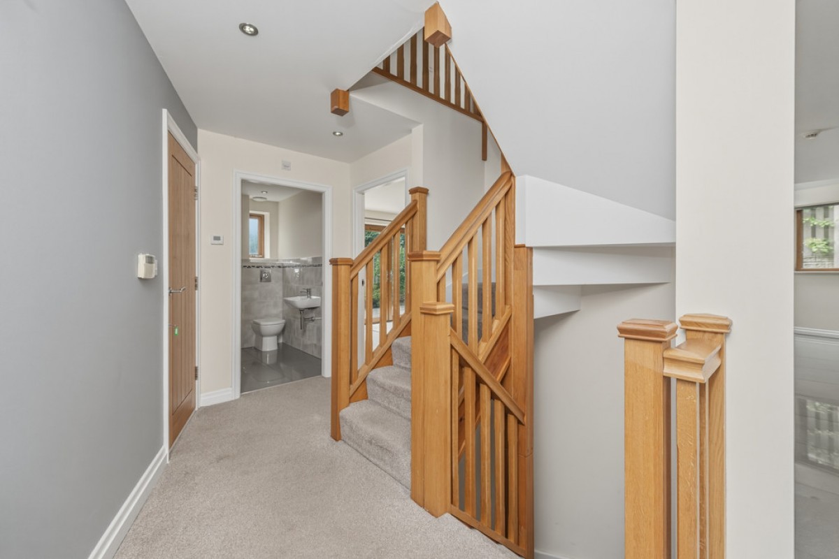 Yew Tree Road, Shepley