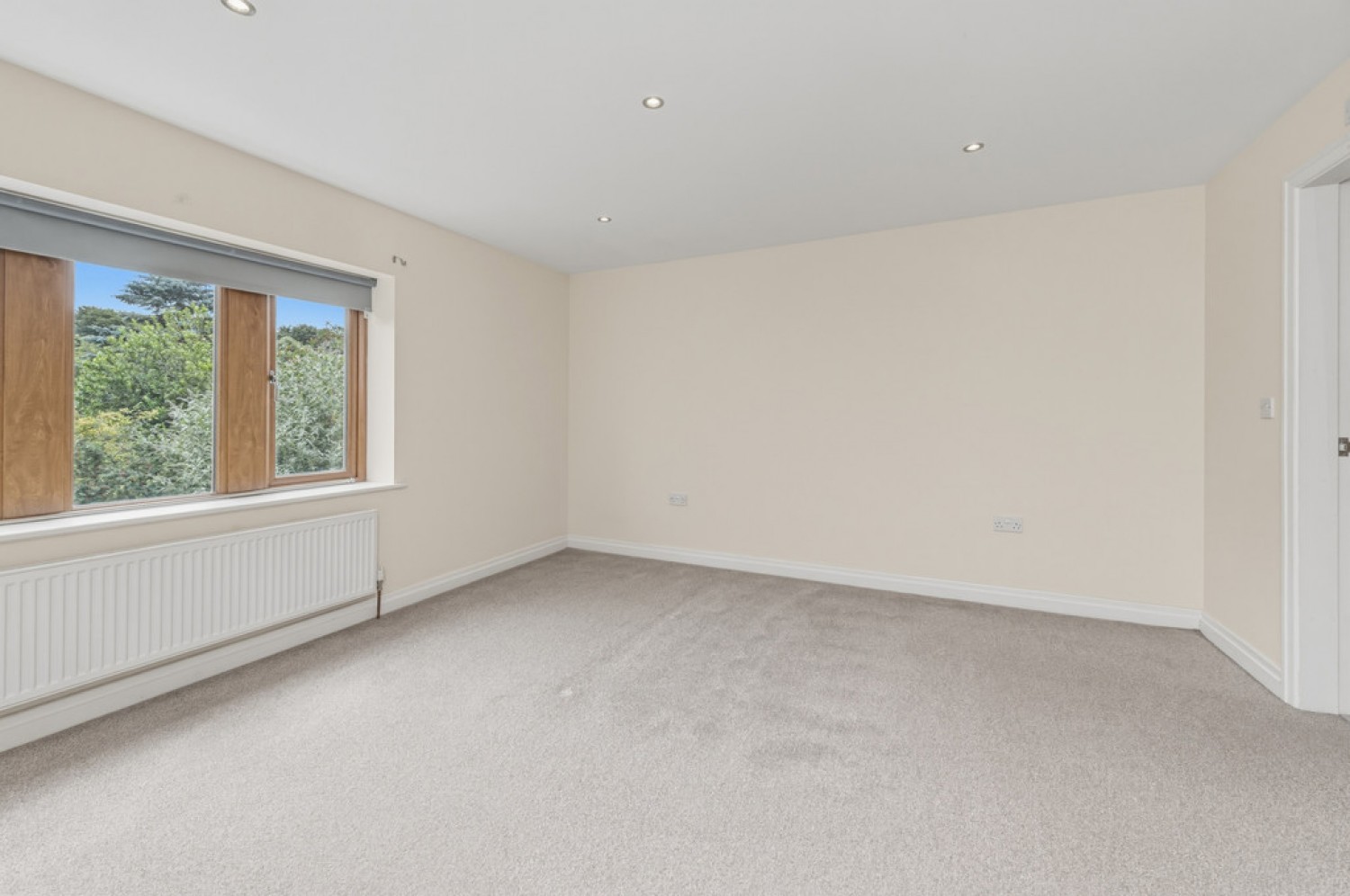5 bedroom House for Sale Yew Tree Road, Shepley