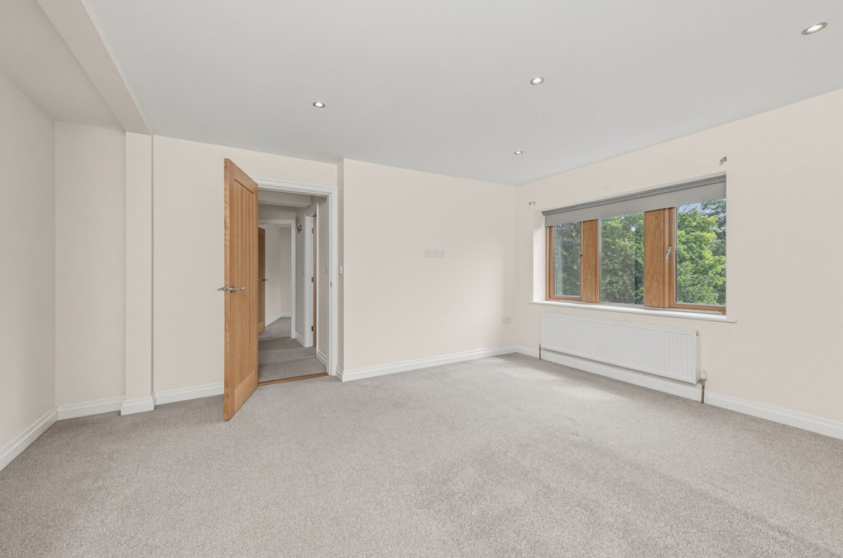 Yew Tree Road, Shepley