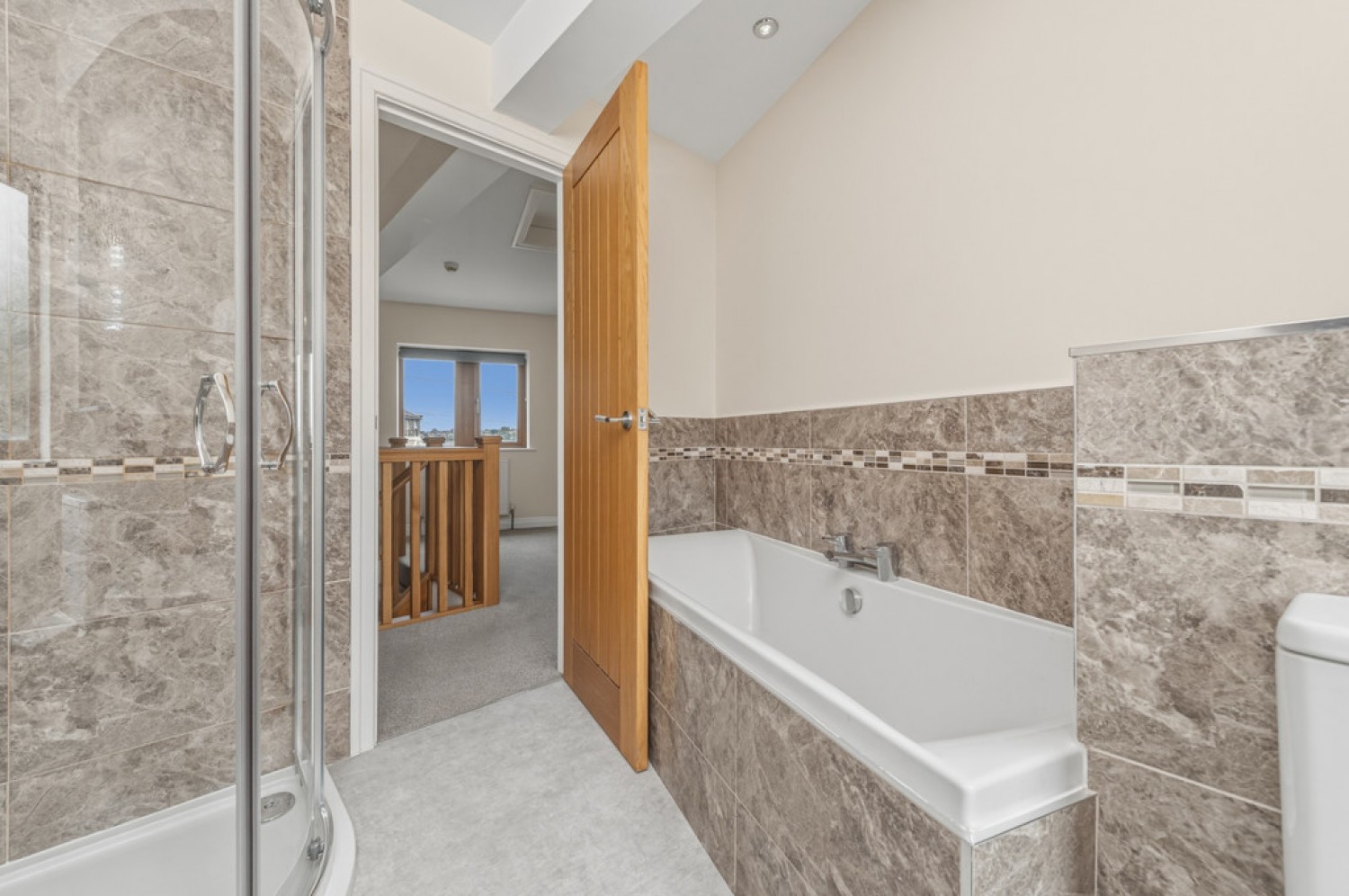 5 bedroom House for Sale Yew Tree Road, Shepley