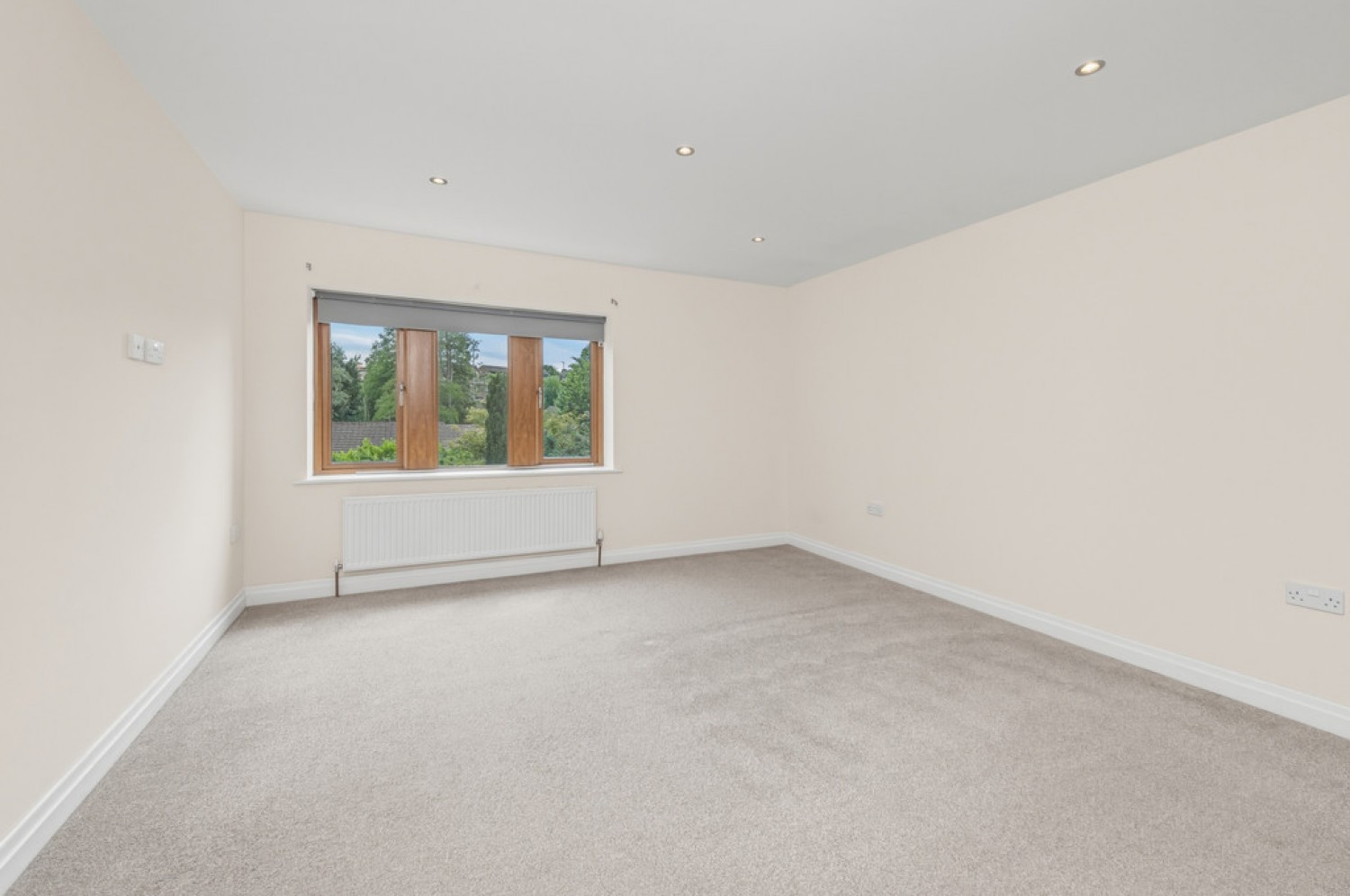 5 bedroom House for Sale Yew Tree Road, Shepley