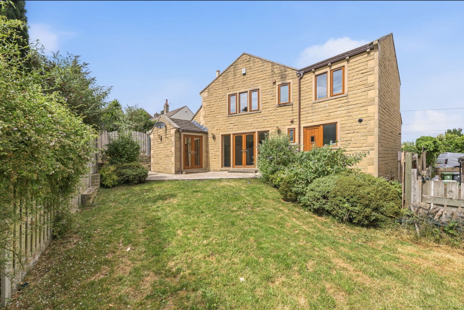 5 bedroom House for Sale Yew Tree Road, Shepley