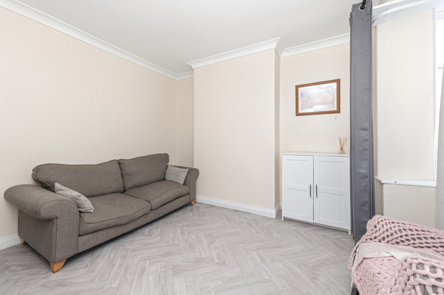 2 bedroom House for Sale Sandene Drive, Crosland Moor