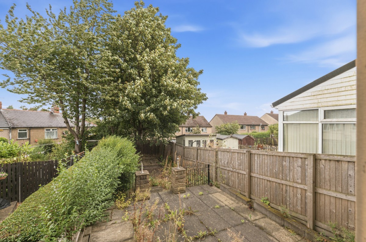Sandene Drive, Crosland Moor