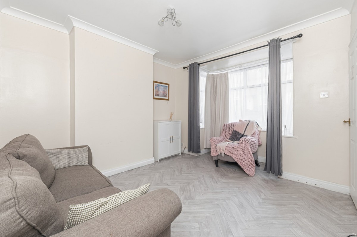 Sandene Drive, Crosland Moor