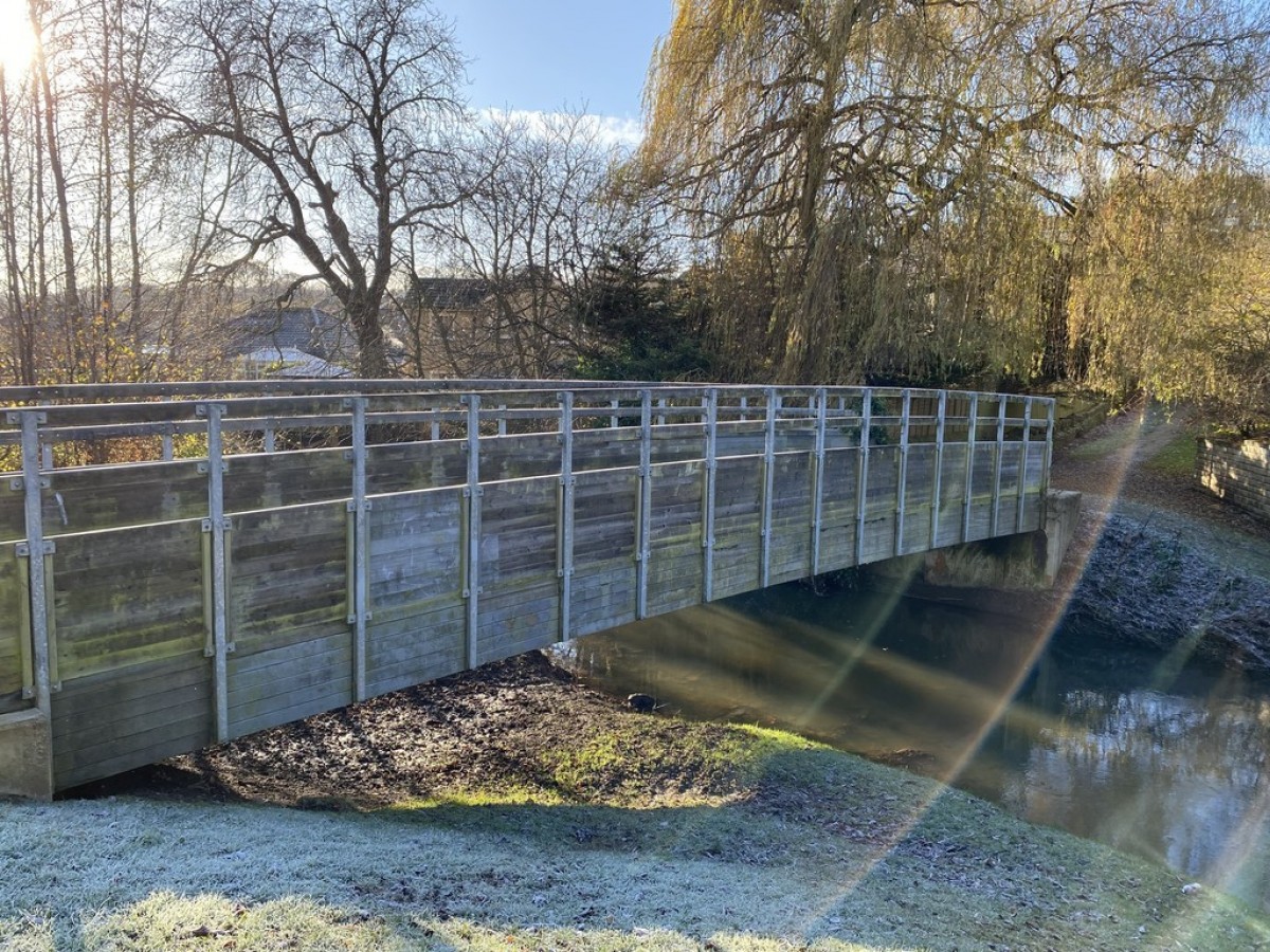 Mereside, Fenay Bridge