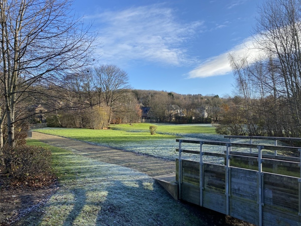 Mereside, Fenay Bridge