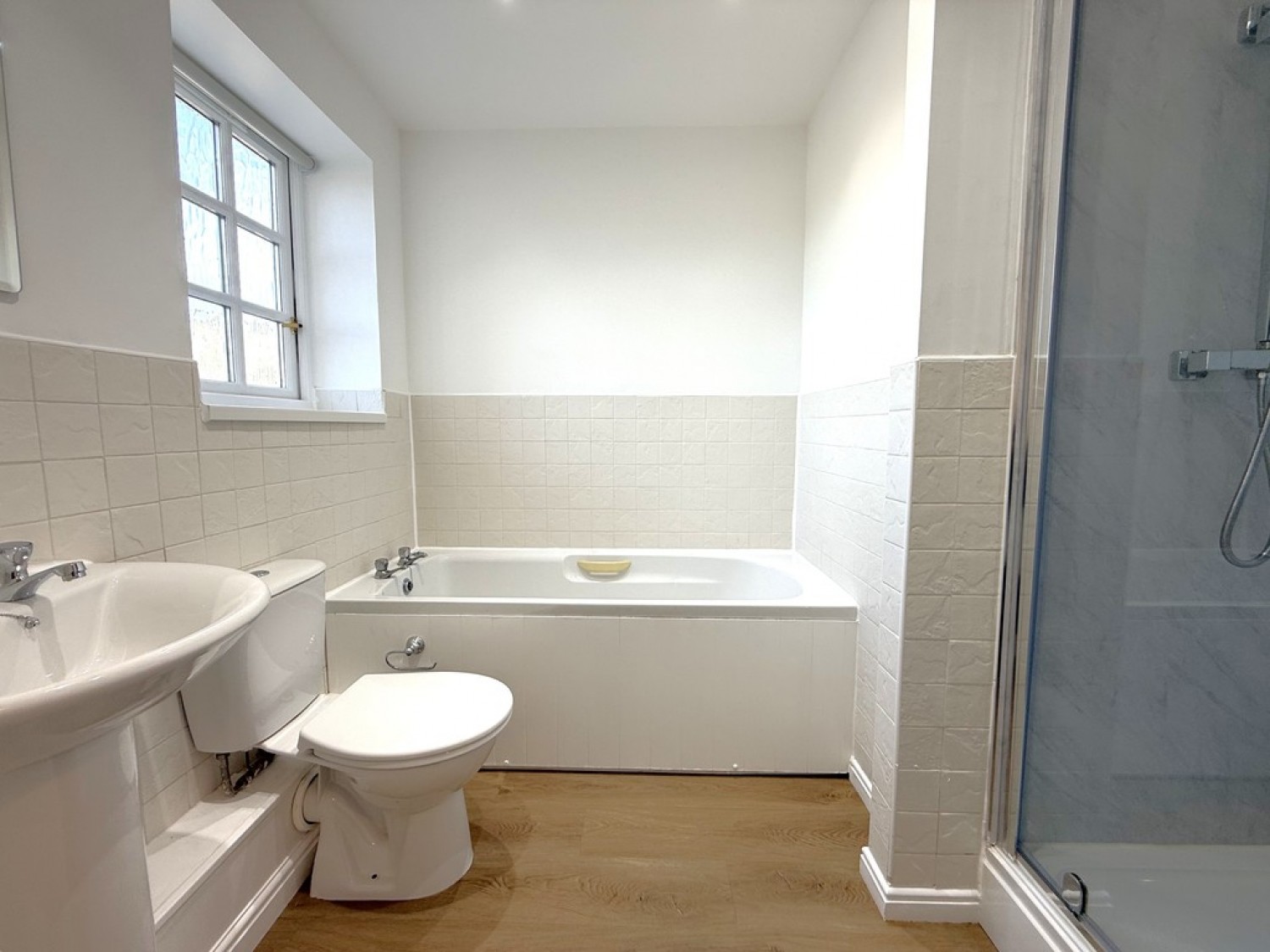 2 bedroom Flat for Letting Albany Gardens, Hythe