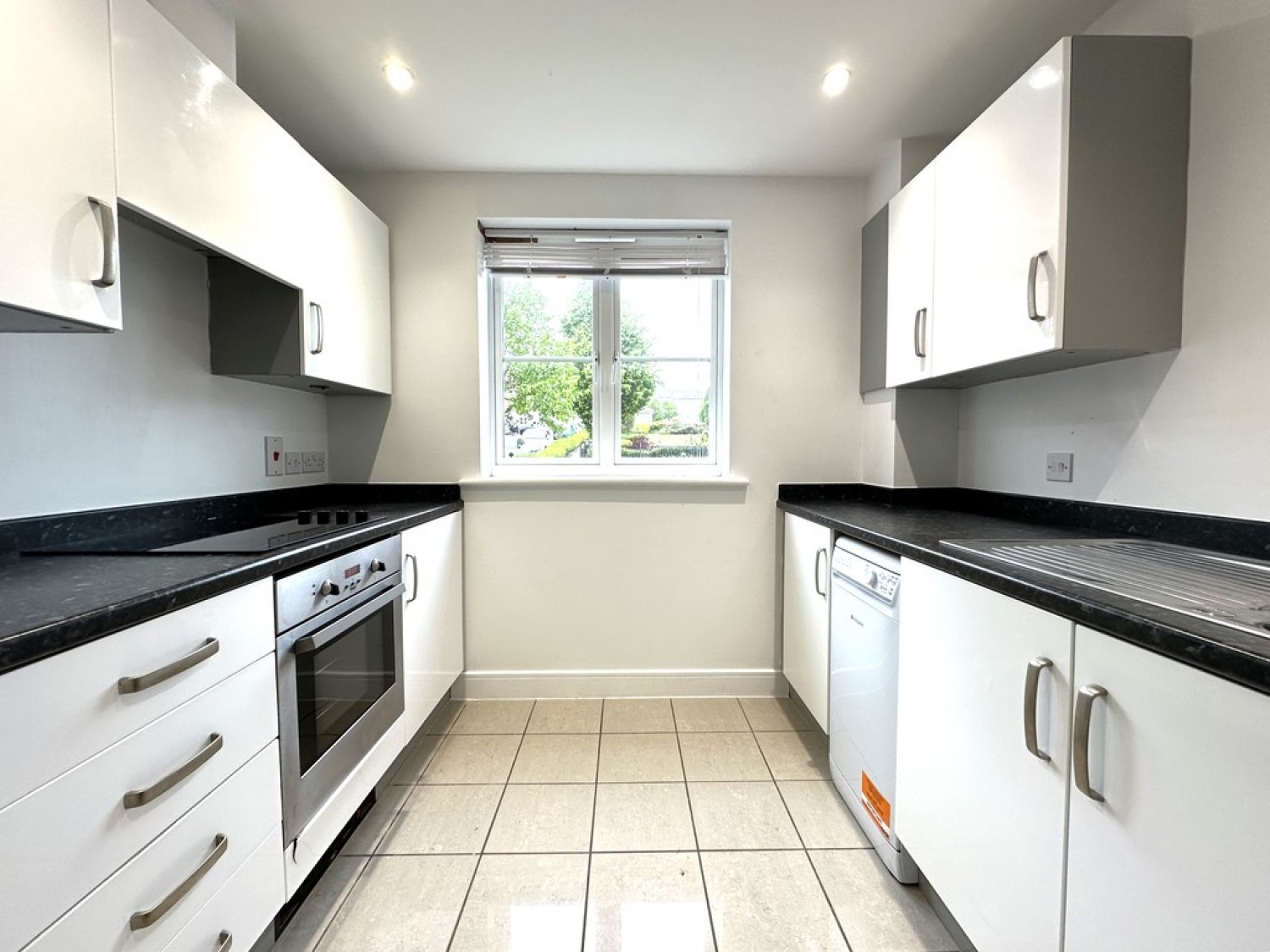 2 bedroom Flat for Letting Propelair Way, North Station