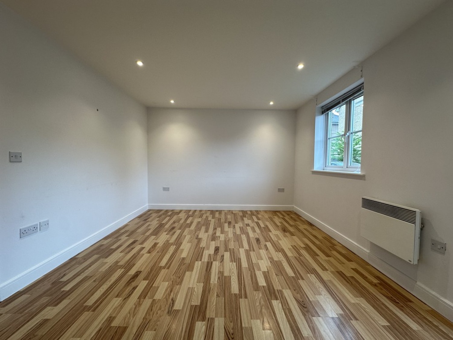 2 bedroom Flat for Letting Propelair Way, North Station