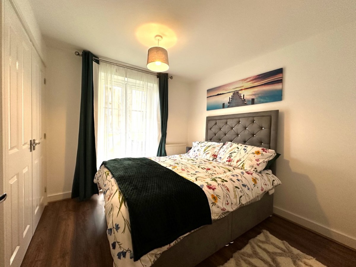 Leonard Place, Clarendon Way