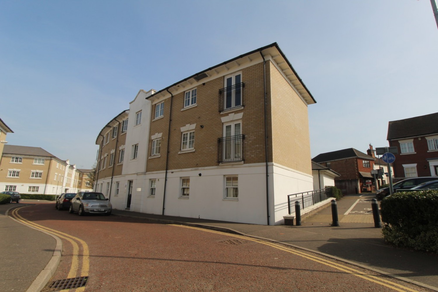 George Williams Way, Town Centre