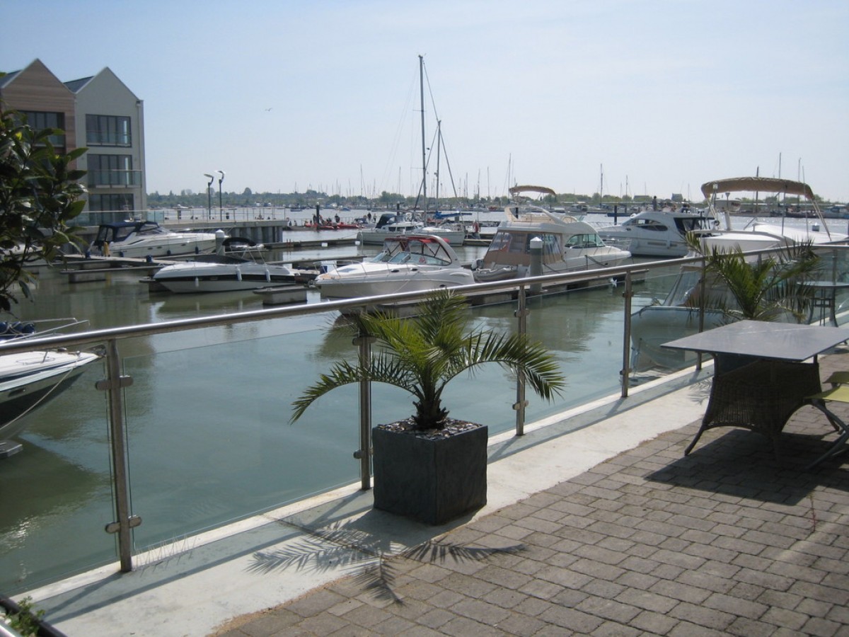 Harbour Square, Waterside Marina