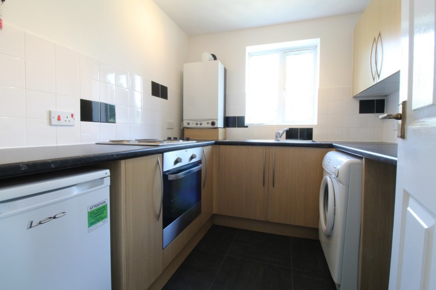 2 bedroom Flat for Letting Victoria Chase, North Station Road