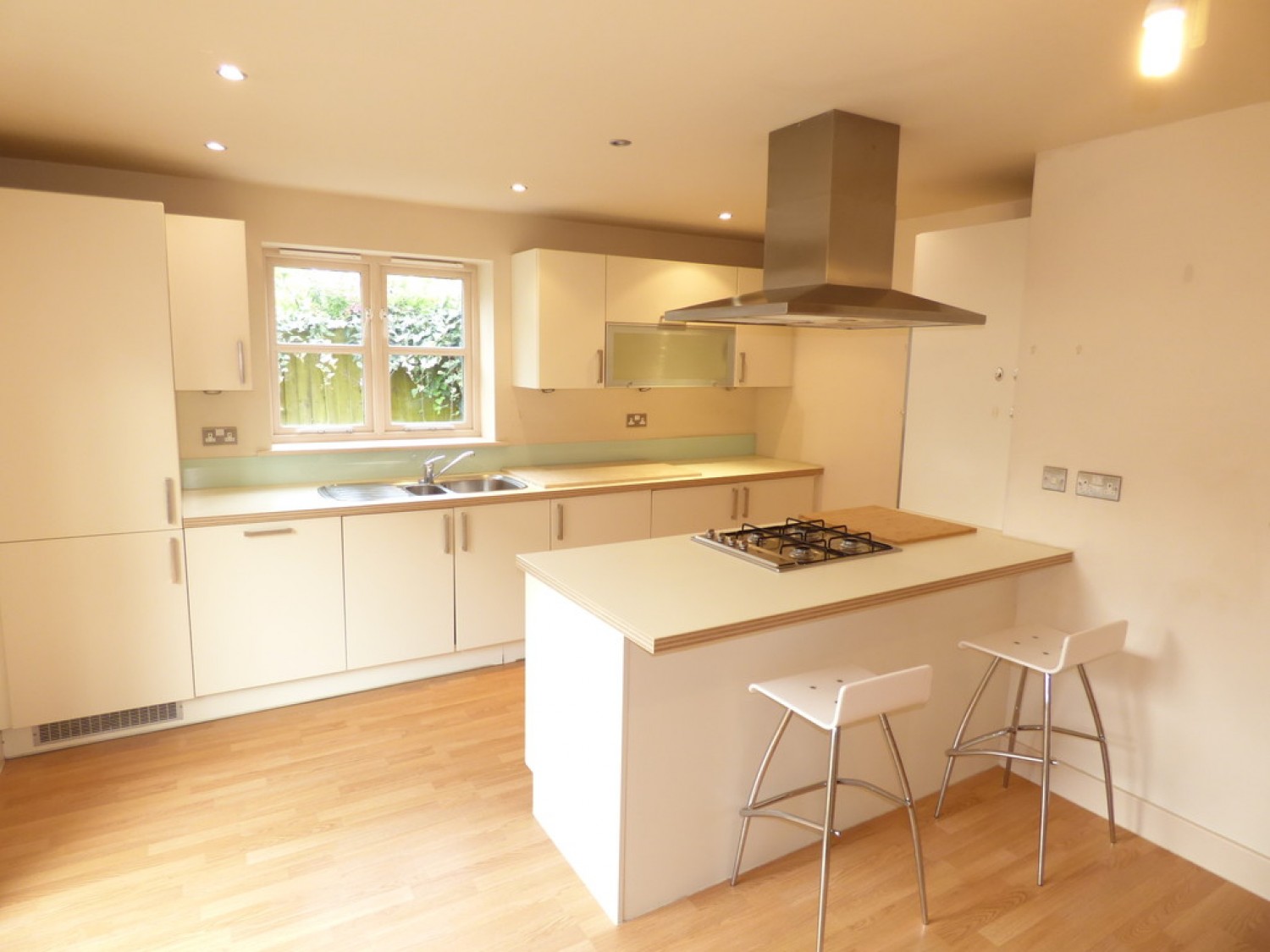 3 bedroom House for Letting Marriages Yard, East Street