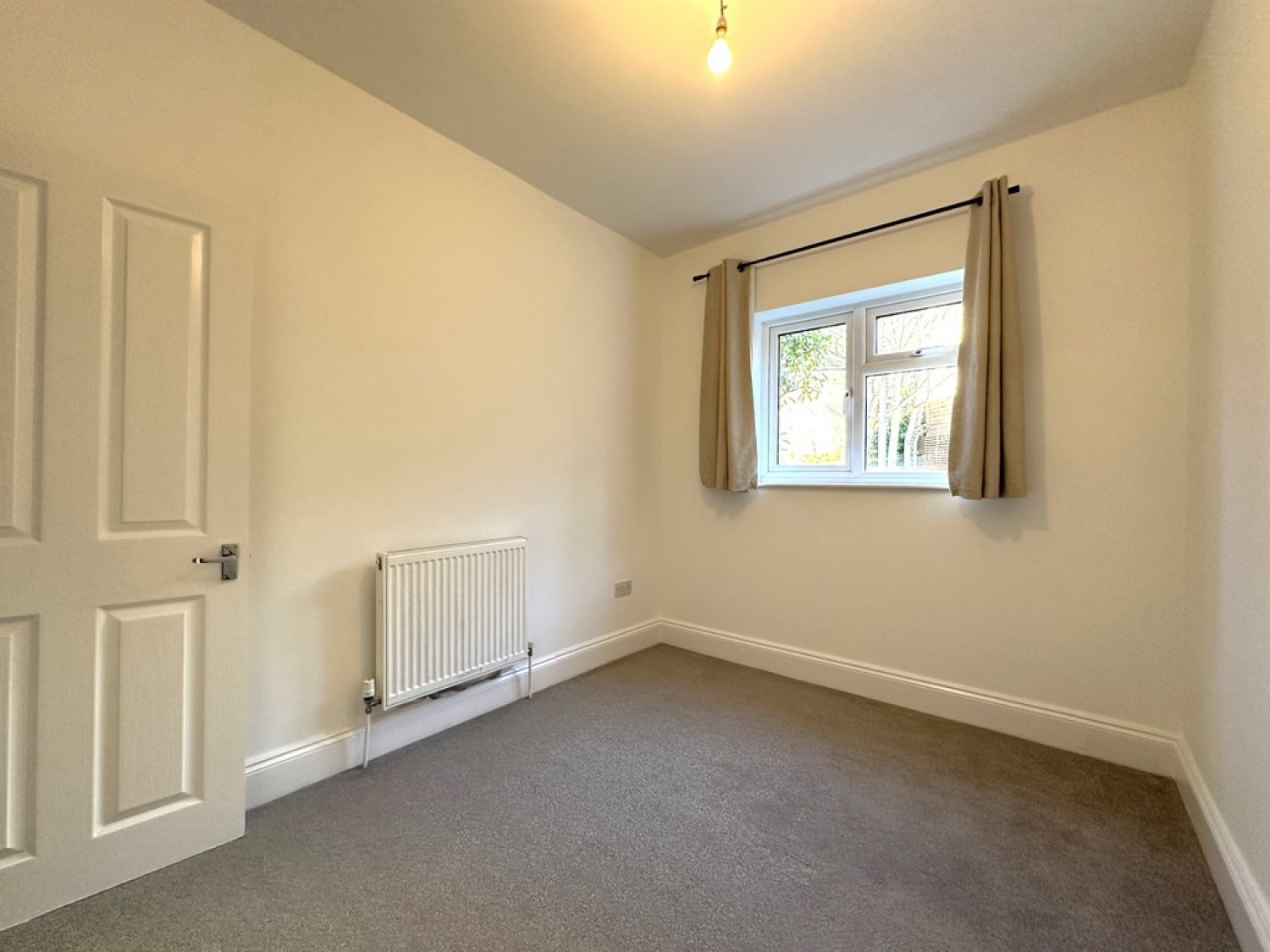 1 bedroom Bungalow in Military Road, Colchester
