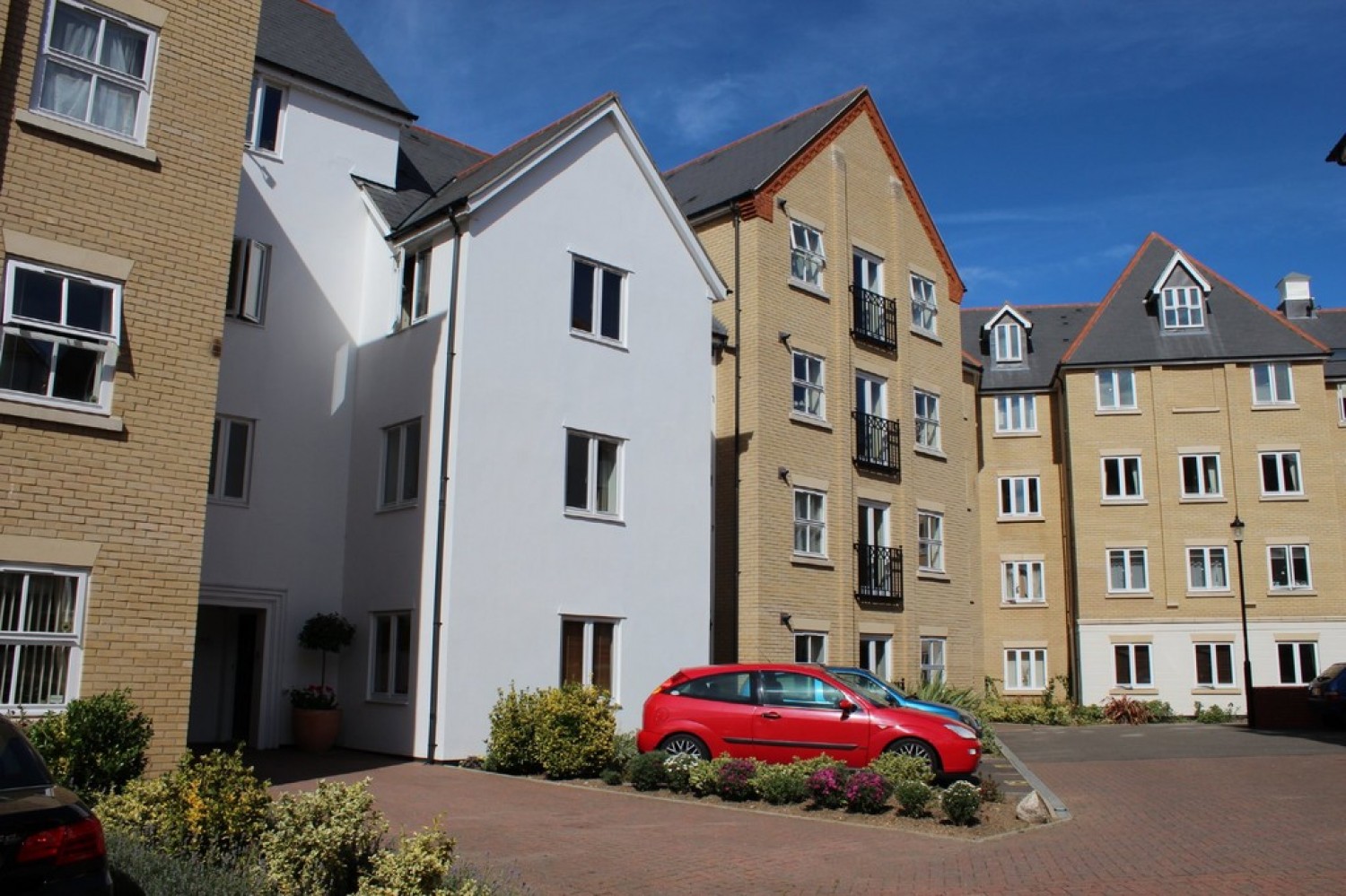 3 bedroom Flat for Letting Henry Laver Court, Colchester