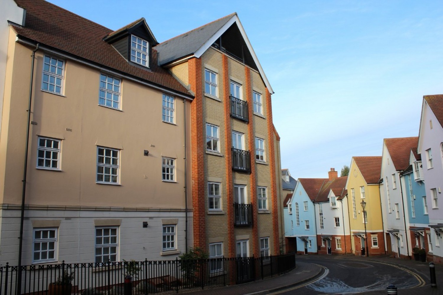 3 bedroom Flat for Letting Henry Laver Court, Colchester