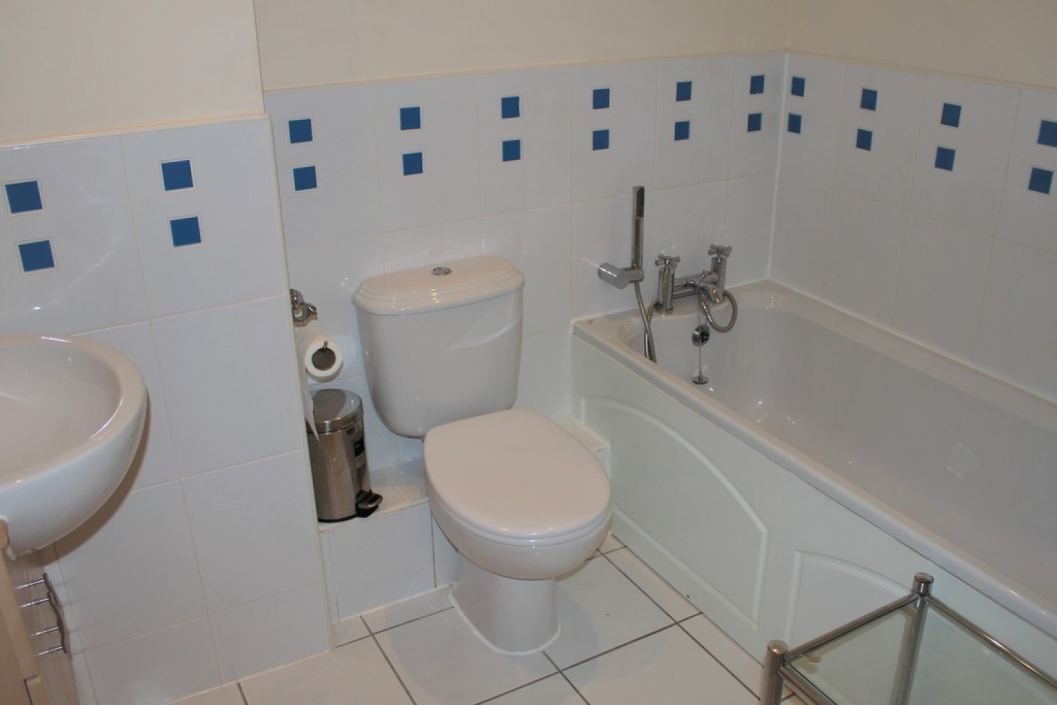 3 bedroom Flat for Letting Henry Laver Court, Colchester