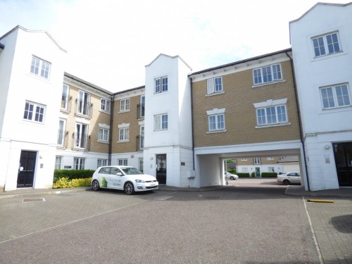 George Williams Way, Town Centre