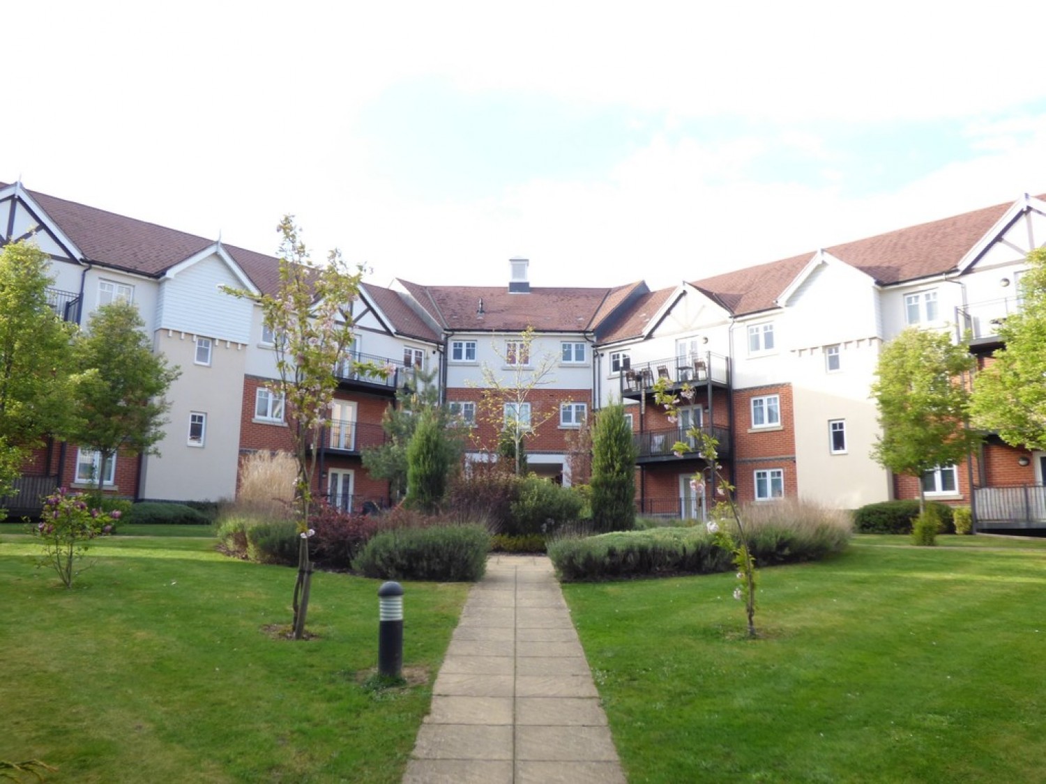 2 bedroom Flat for Letting Joy Clucas House, Apprentice House