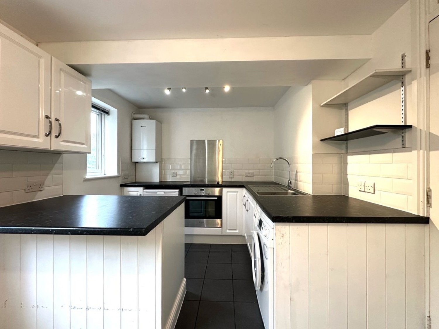 1 bedroom Flat in Victoria Chase, North Station Road