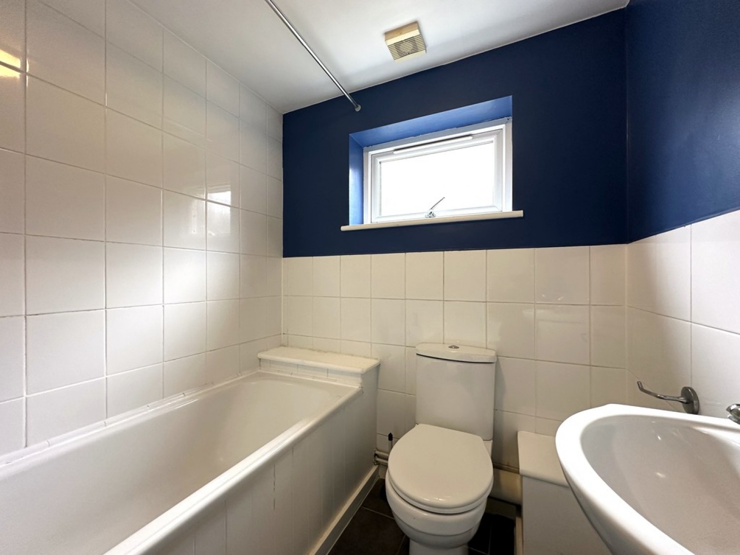 3 bedroom House in Fairfax Road, Town Centre