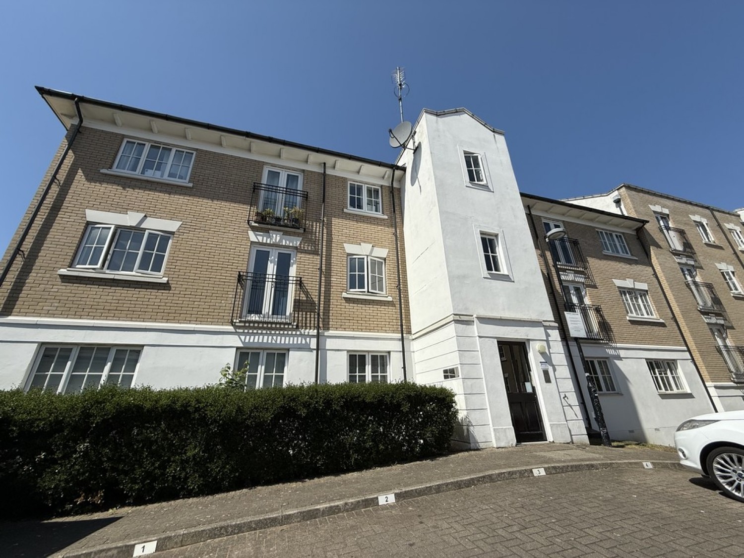 2 bedroom Flat for Letting George Williams Way, Town Centre