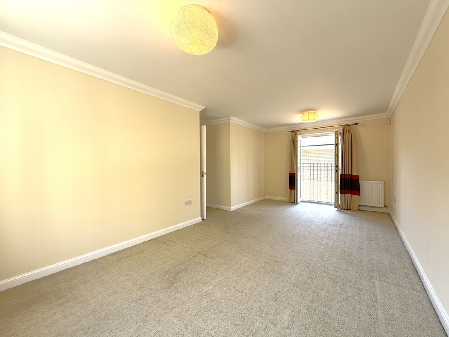 2 bedroom Flat for Letting George Williams Way, Town Centre
