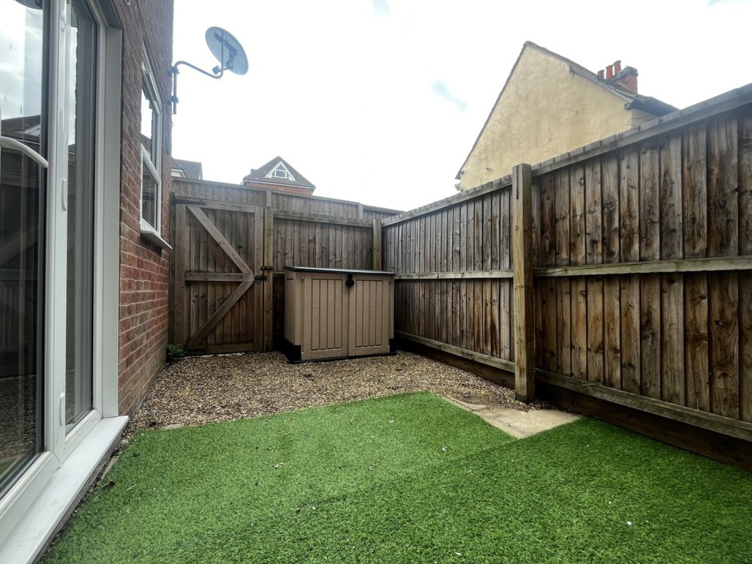 2 bedroom Flat for Letting Northgate Street, Town Centre