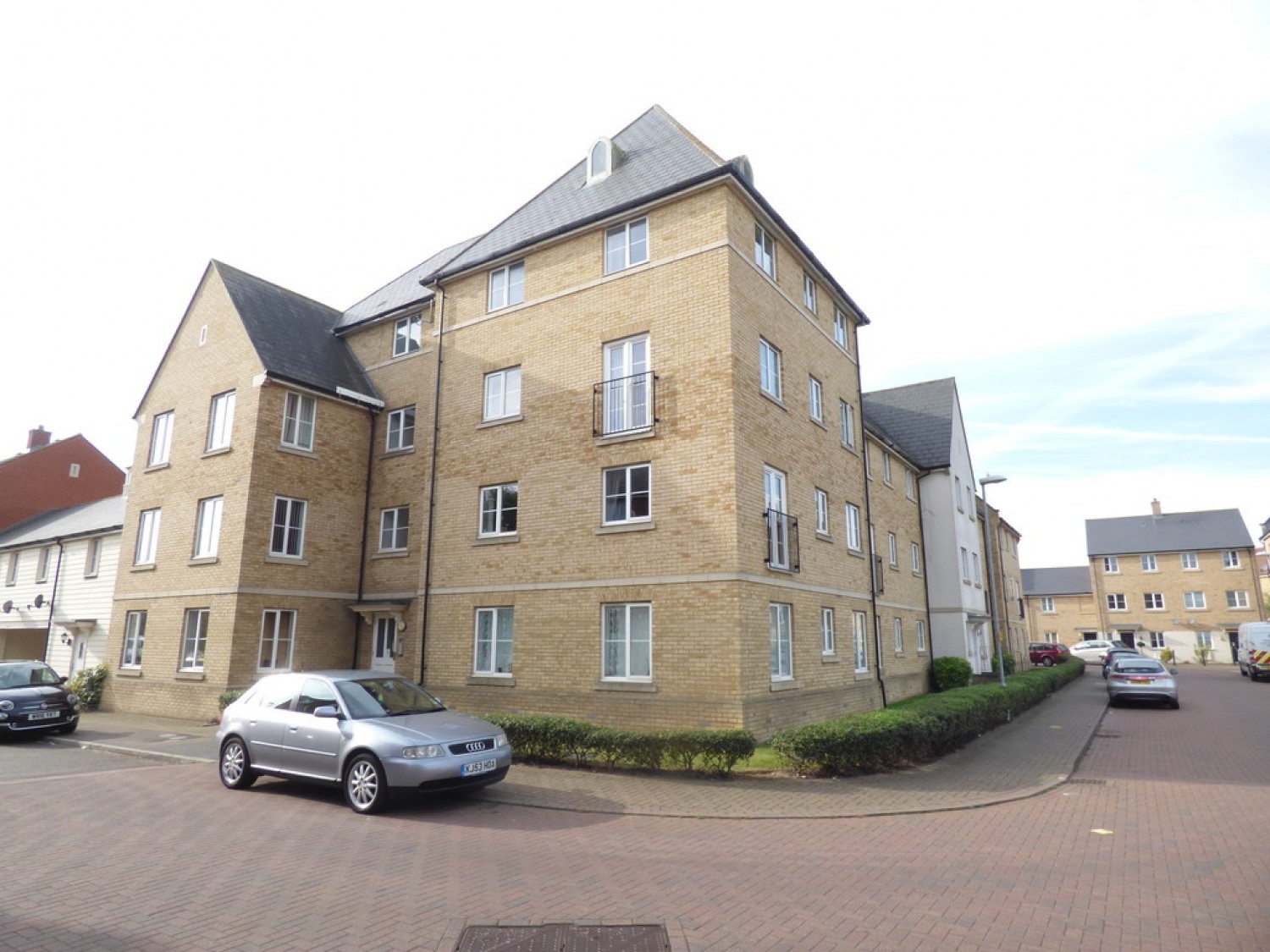 2 bedroom Flat for Letting Mortimer Gardens, Highwoods