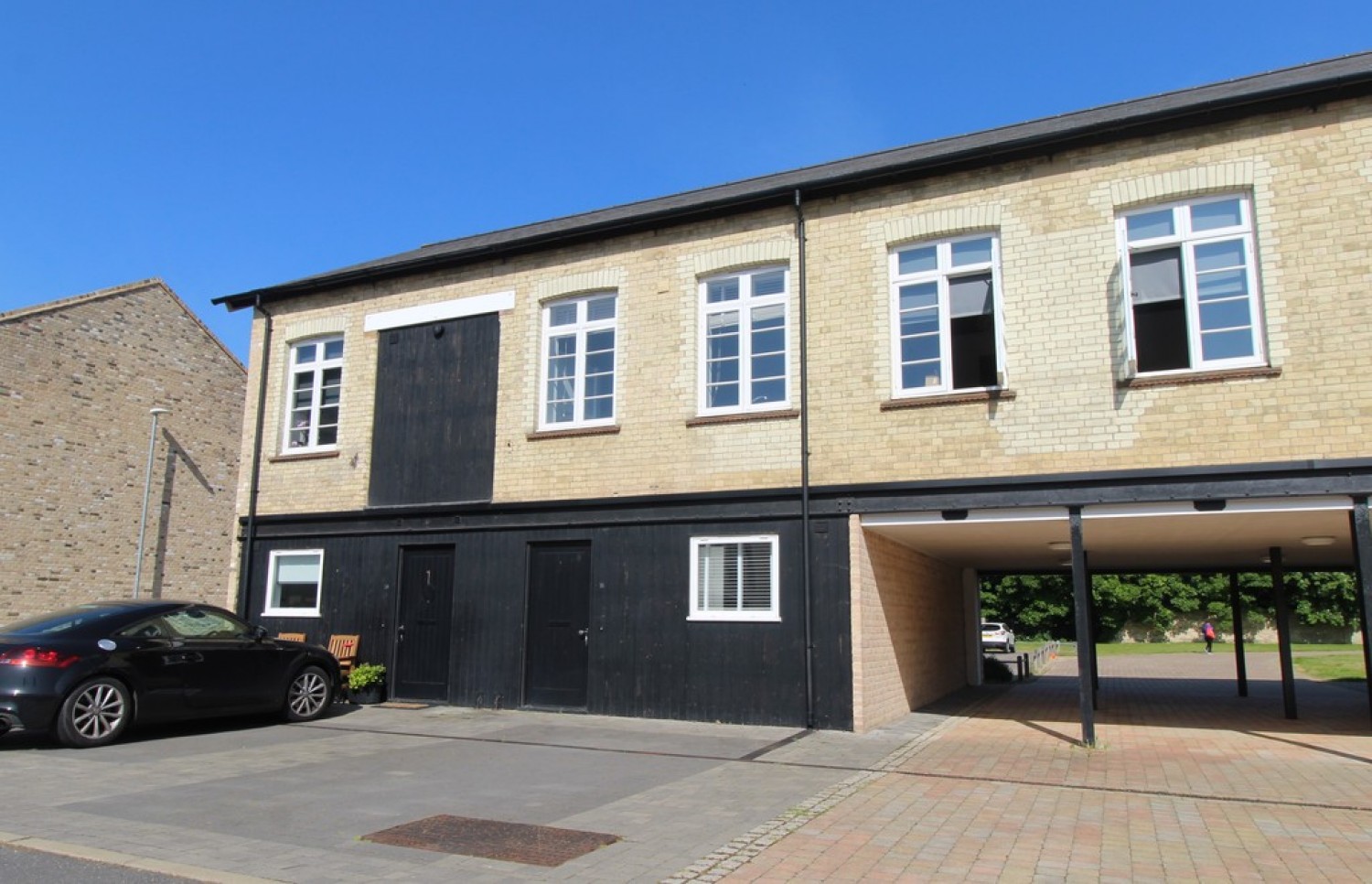 2 bedroom House for Letting Emperor Road, Town Centre
