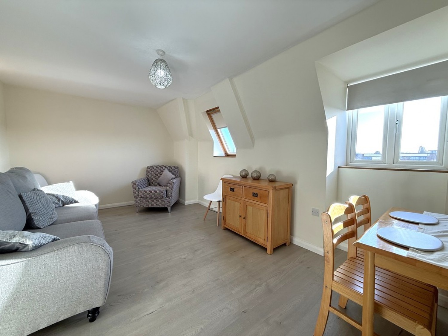 2 bedroom Flat for Letting Hardies Point, Hythe