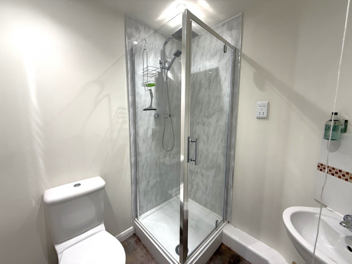 Hardies Point, Hythe