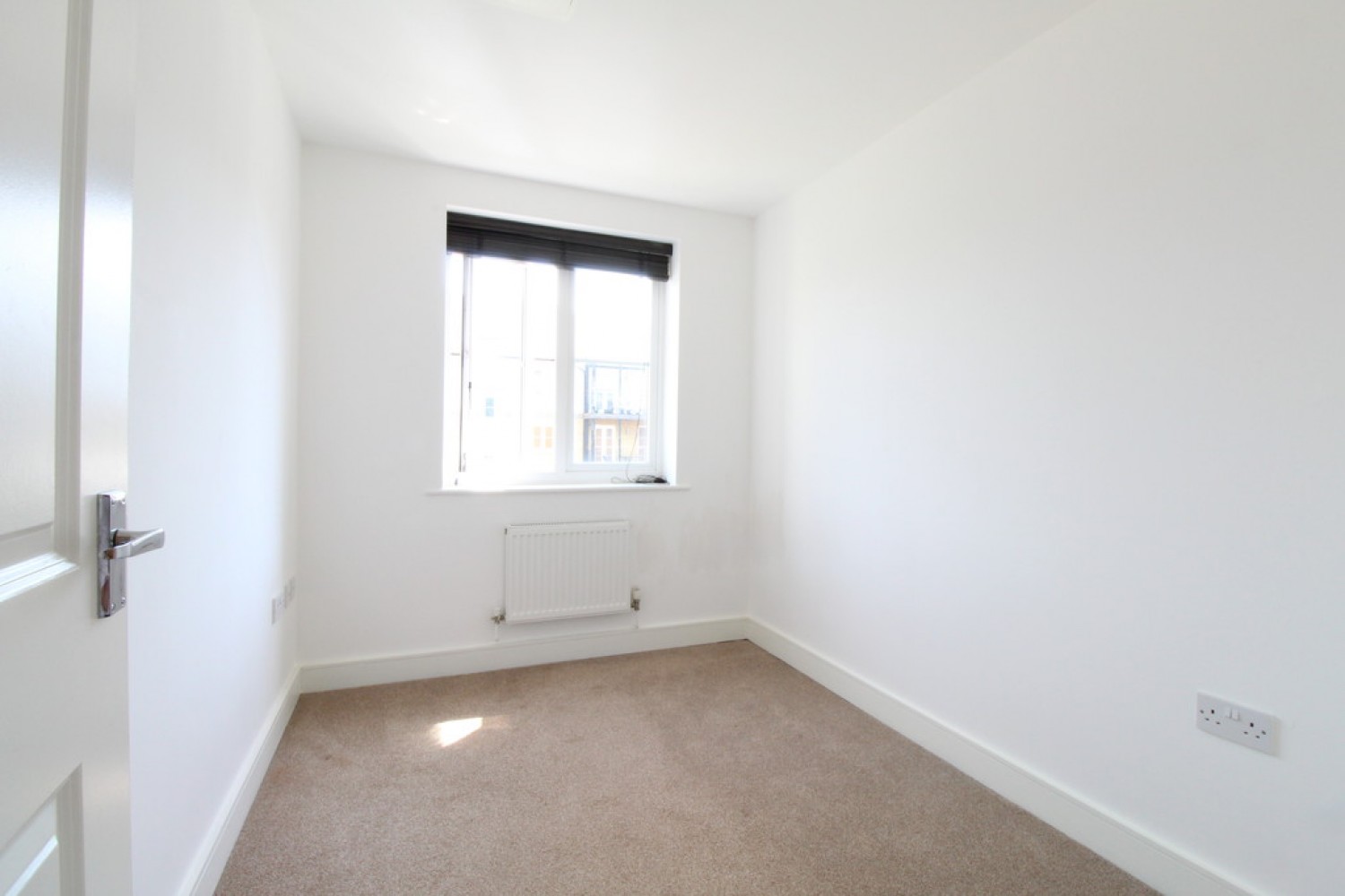 2 bedroom Flat for Letting Imperial Court, North Station