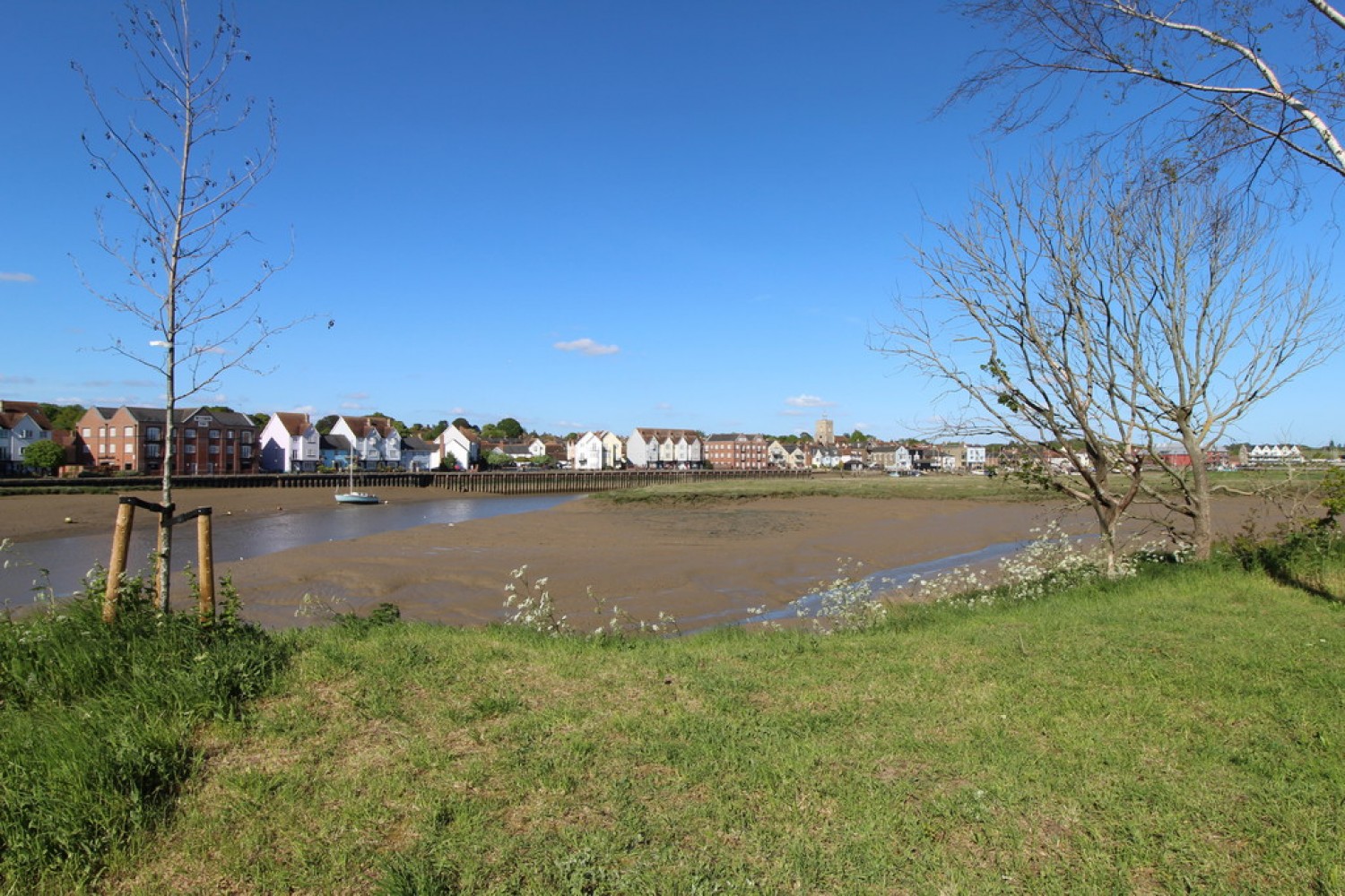 2 bedroom Flat for Letting Marina Walk, Rowhedge, Colchester