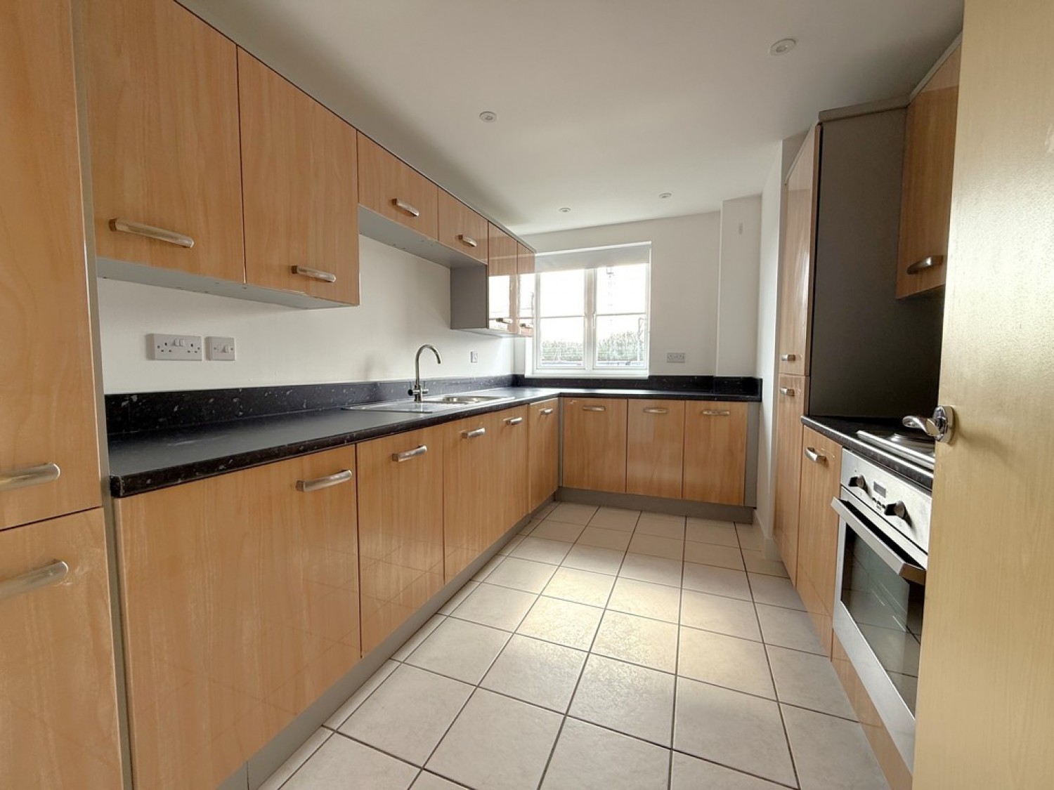 2 bedroom Flat for Sale Woods Court, North Station