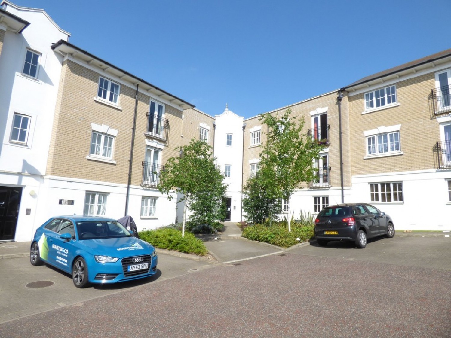 George Williams Way, Town Centre