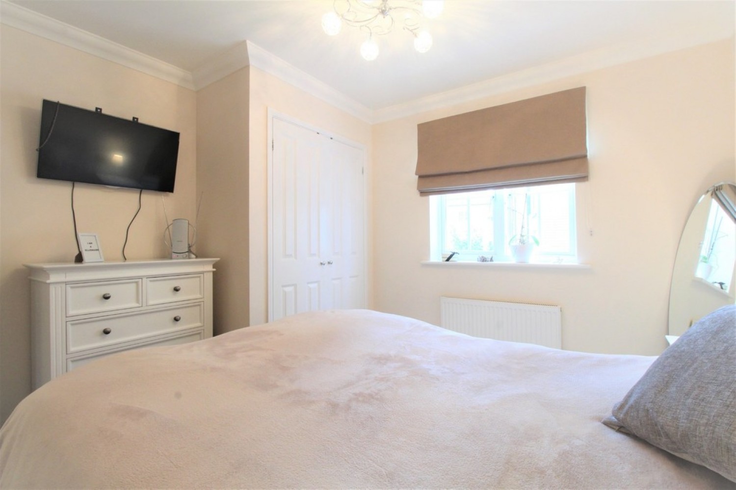 George Williams Way, Town Centre