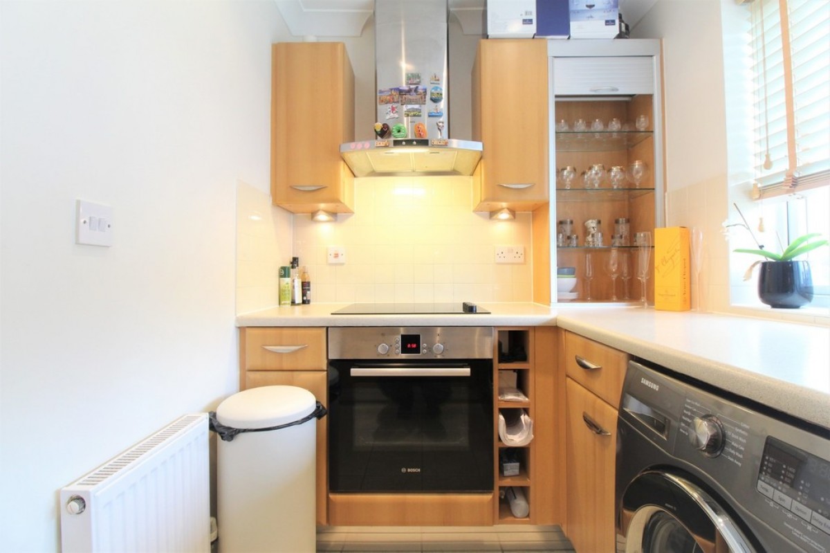 George Williams Way, Town Centre