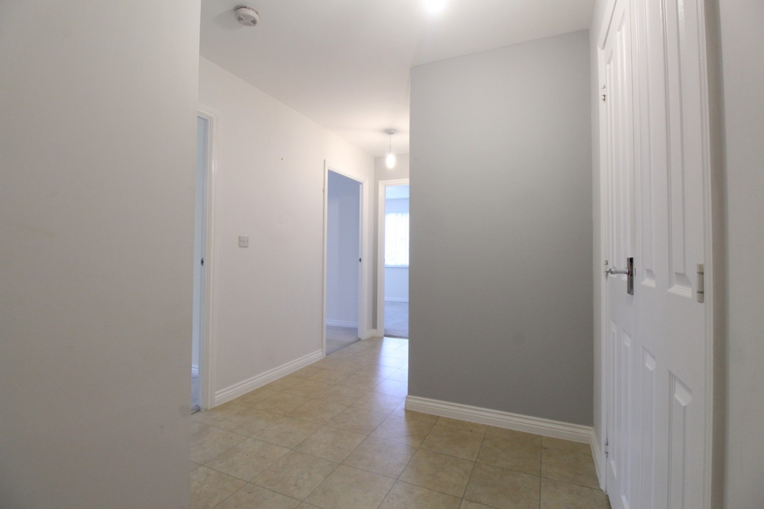 2 bedroom Flat for Letting Abbeyfields, Circualr Road South