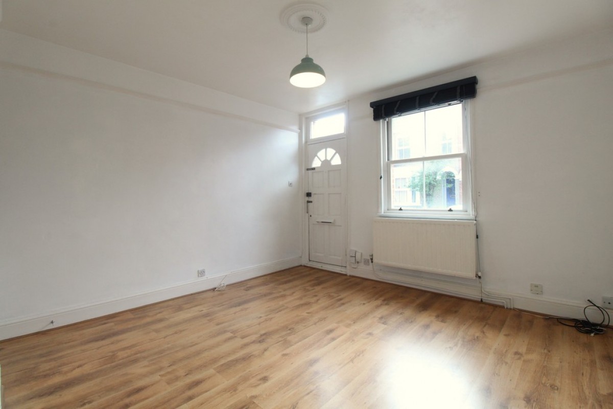 Lucas Road, Town Centre