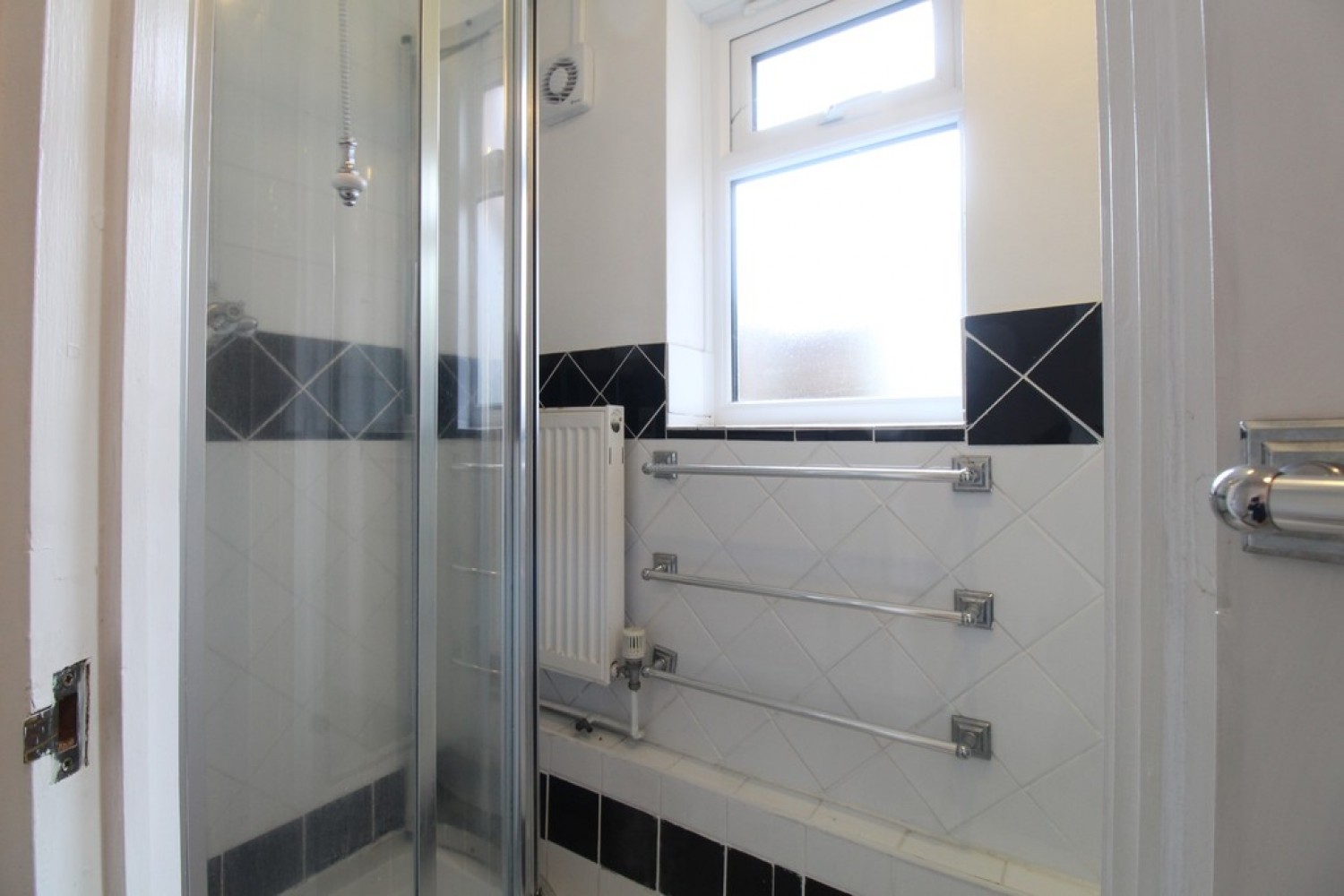 3 bedroom House for Letting Lucas Road, Town Centre