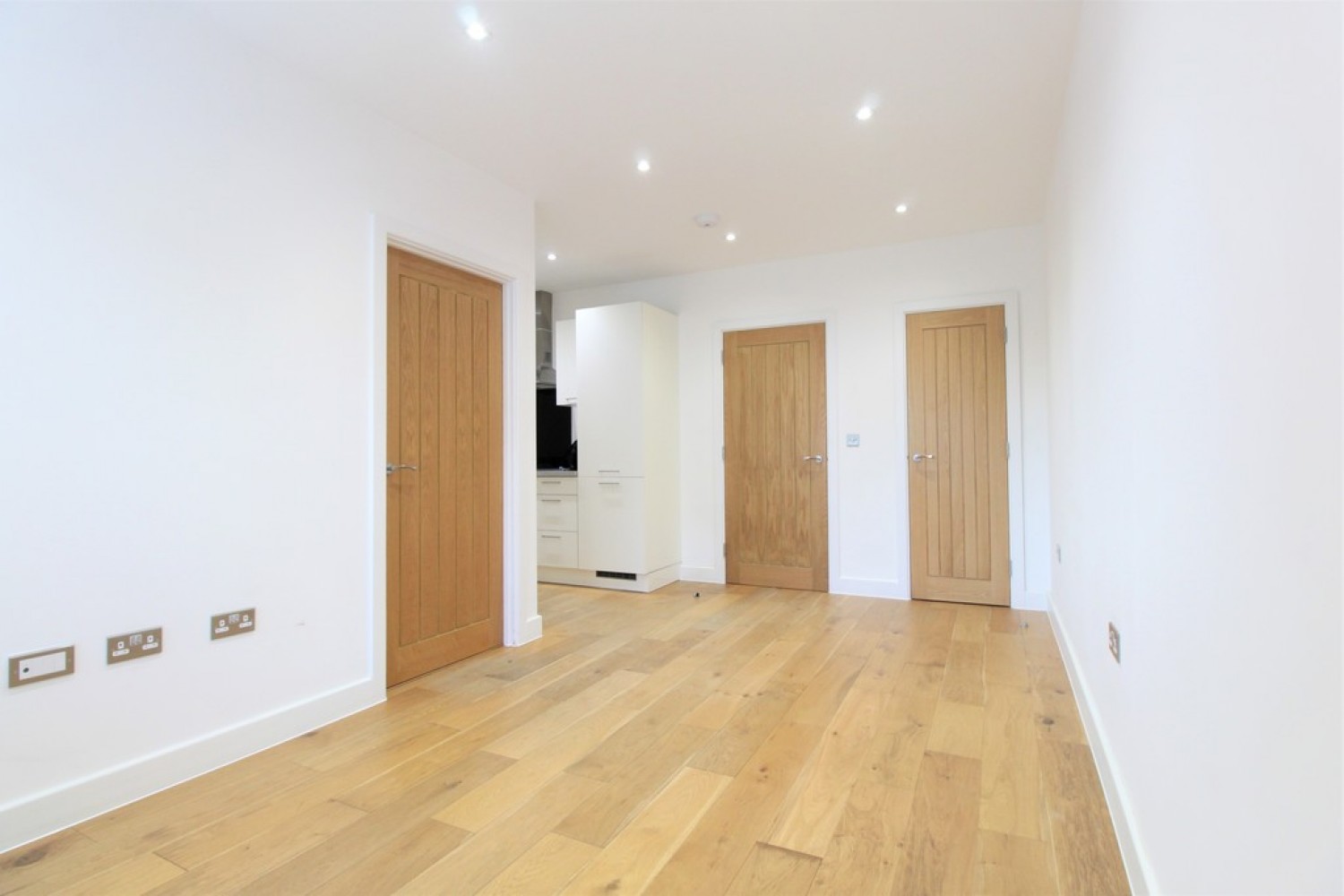 1 bedroom Flat for Letting St Peters Street, Dutch Quarter