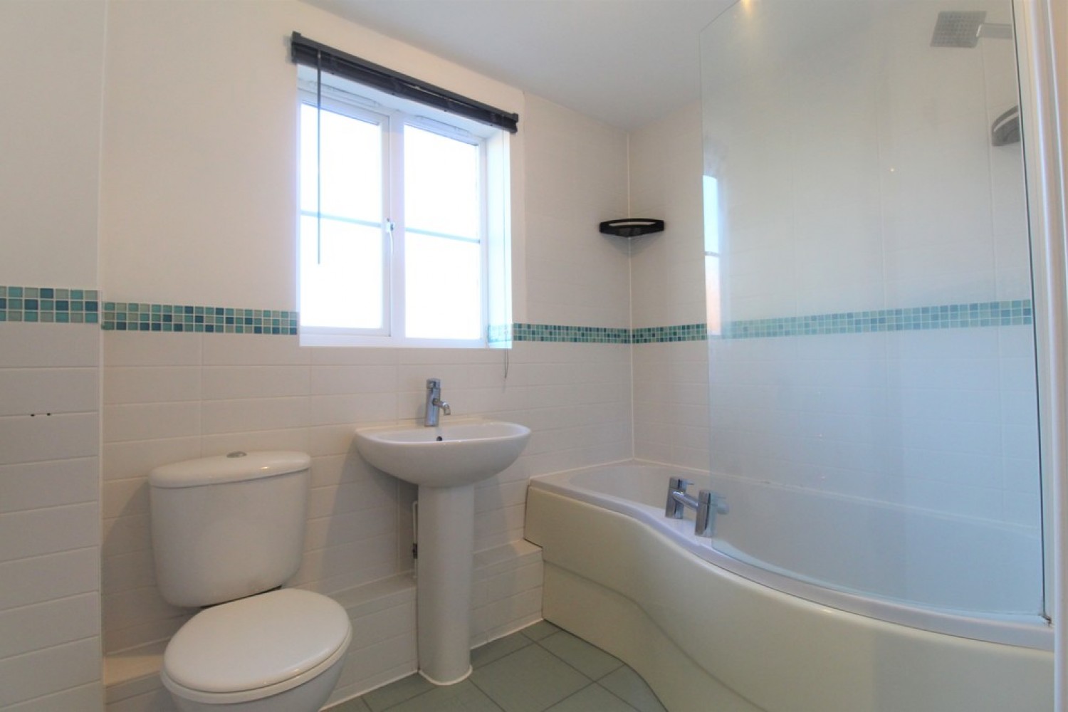 2 bedroom Flat for Letting Mortimer Gardens, Myland