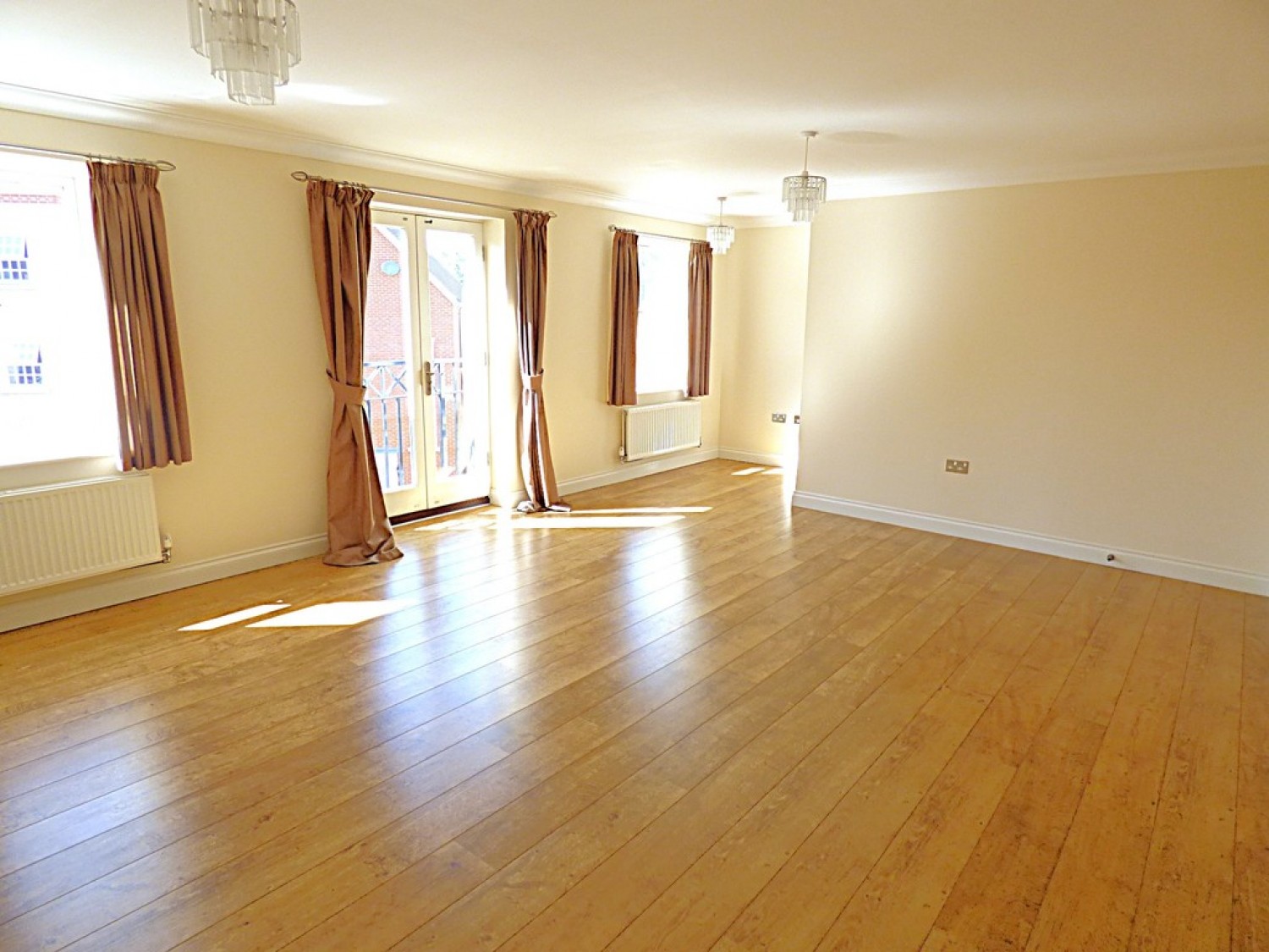 3 bedroom Flat for Sale Henry Laver Court, Balkerne Heights