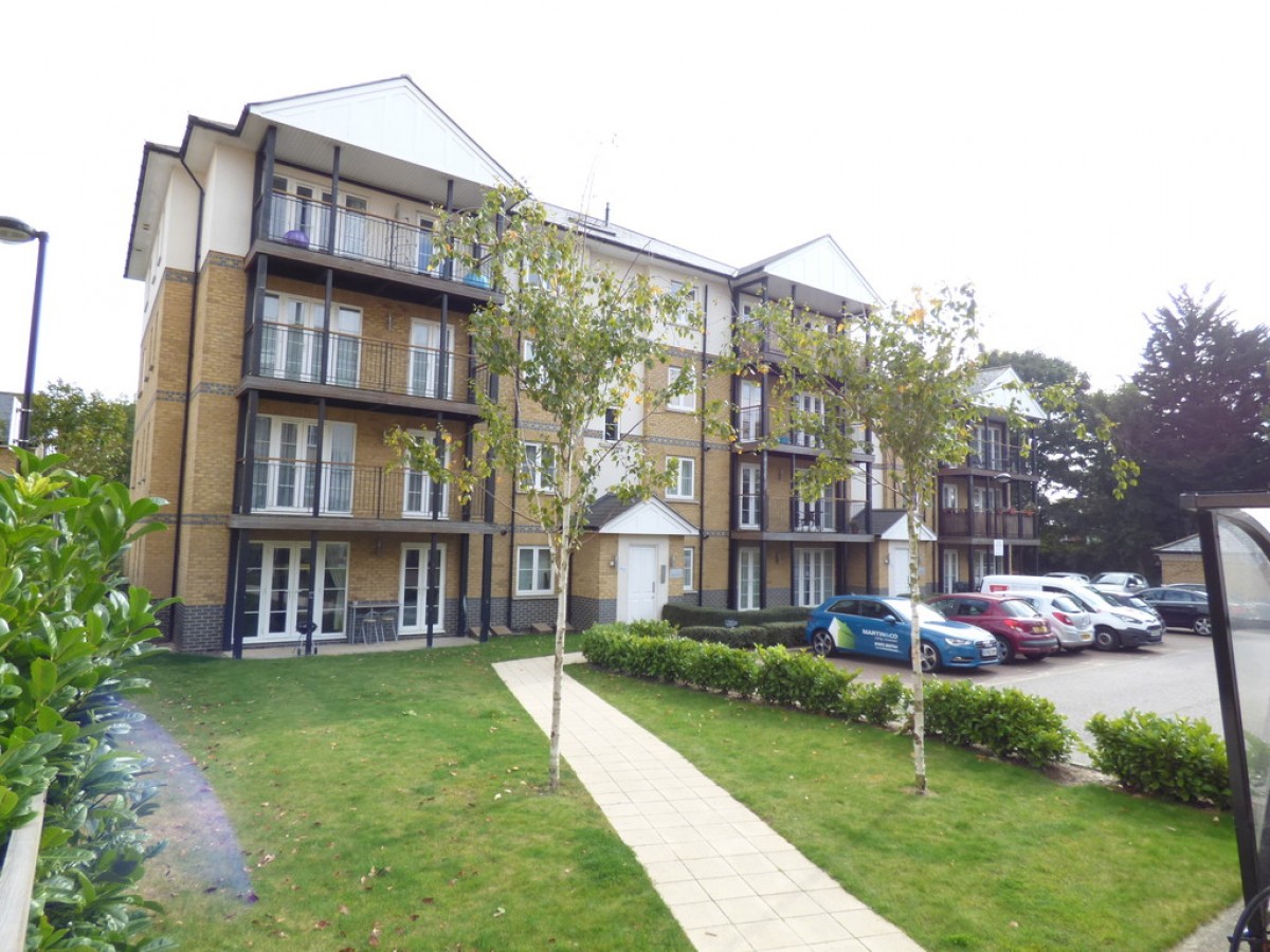 Leonard Place, Clarendon Way