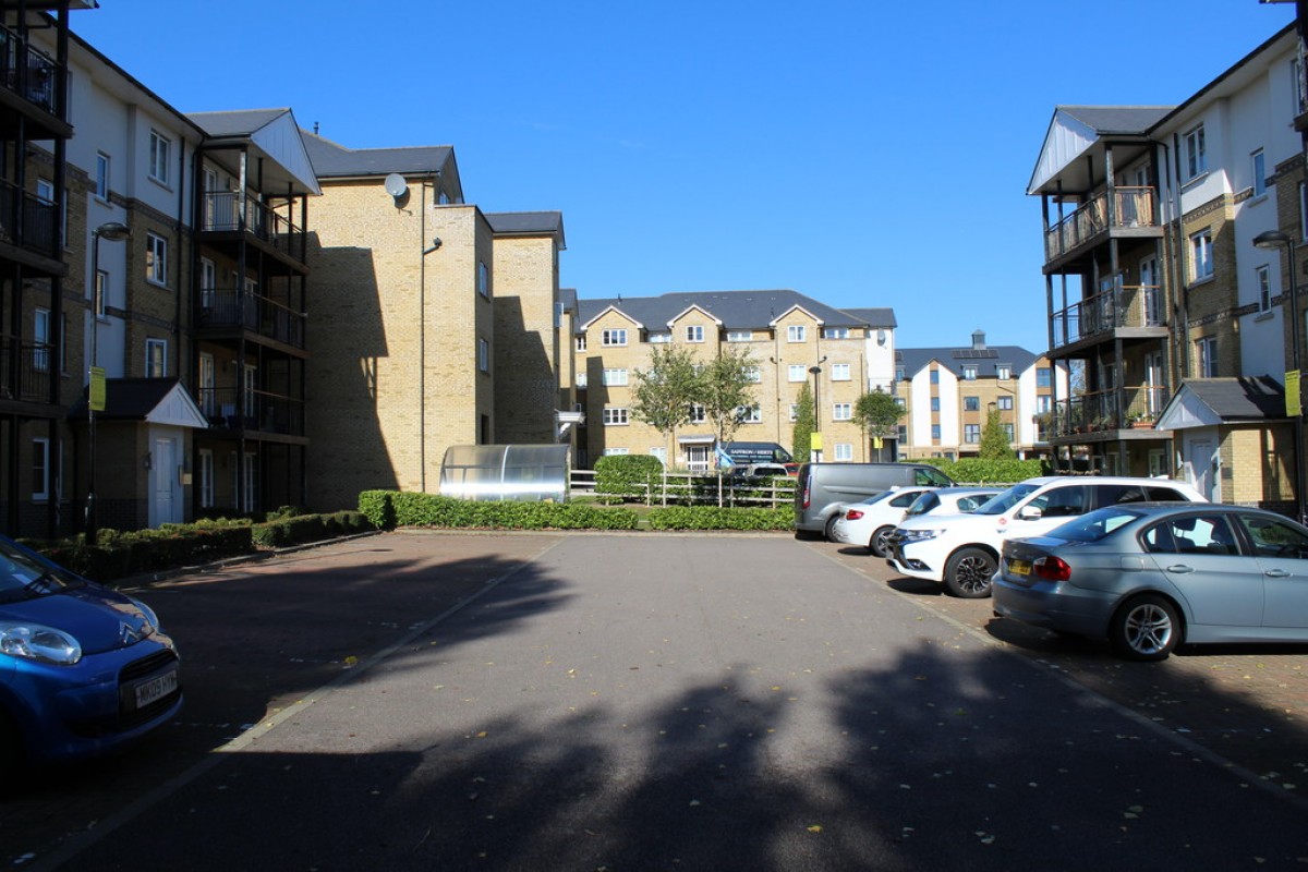 Leonard Place, Clarendon Way
