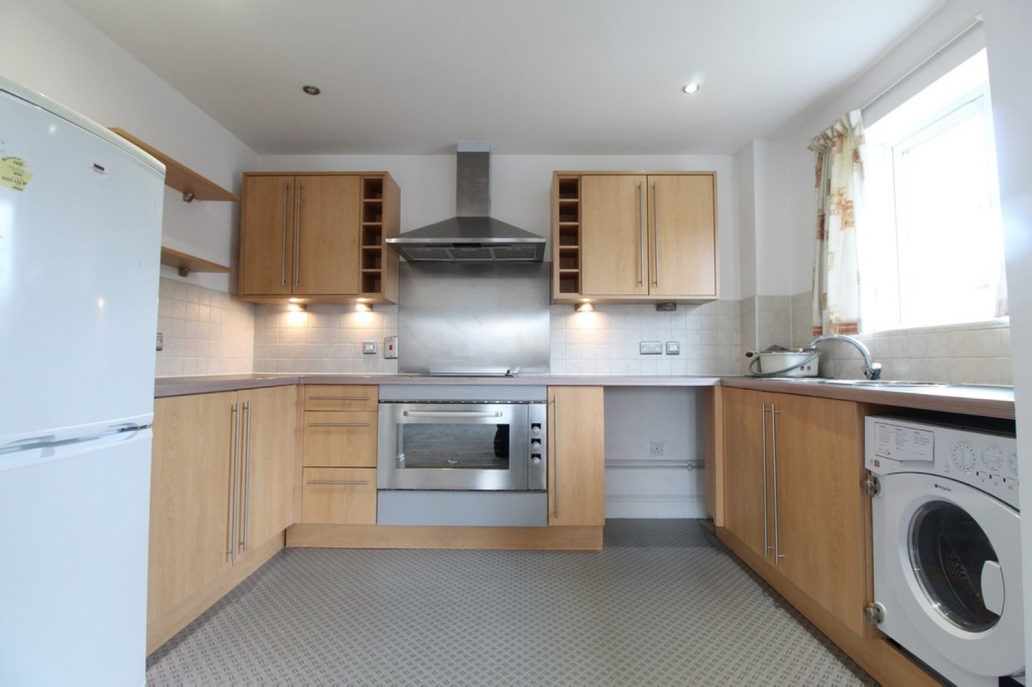 2 bedroom Flat for Sale Bloyes Mews, North Station